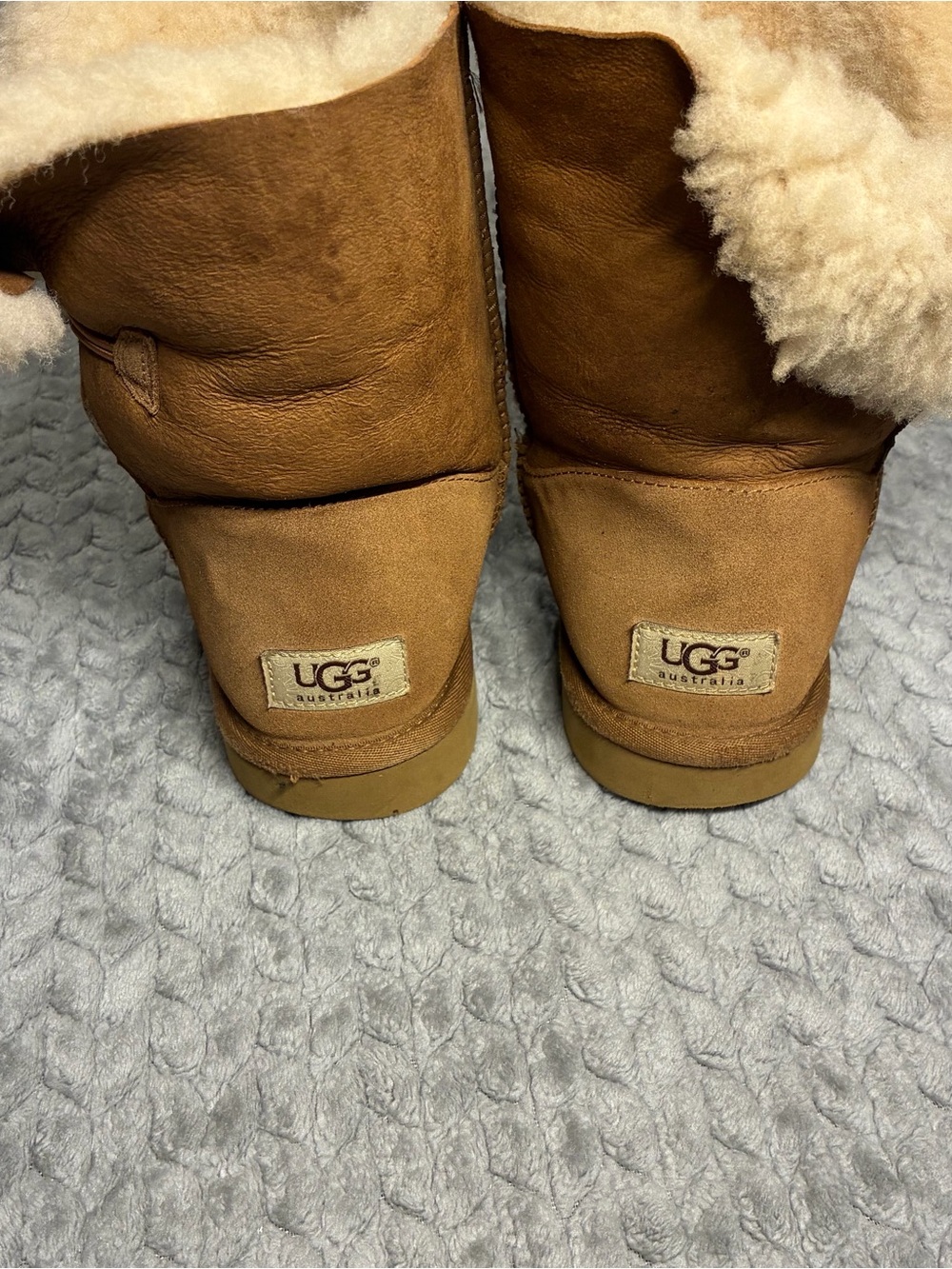 UGG Cream Sheepskin Lining Slip-On Boot